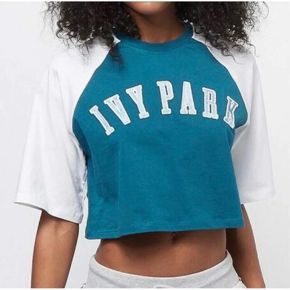 NEW IVY PARK Baseball Logo Short-Sleeve Crop T-Shirt in Moroccan Blue